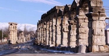 Анатолийский Эфес: археологи планируют раскопать древние акведуки возрастом 2 тысячи лет (фото)