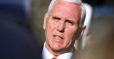 "В Украине побеждает свобода": кандидат в президенты США сенатор Майкл Пенс прибыл в Киев