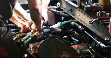 "Рятує життя": у 110 бригаді показали, як ремонтують техніку для ЗСУ (відео)