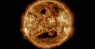 На Сонці з'явилися гігантський рот і очі: що відбувається з нашою зіркою (фото)