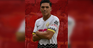 Крокодил плавал с телом в пасти: в Коста-Рике рептилия напала на местного футболиста (фото)