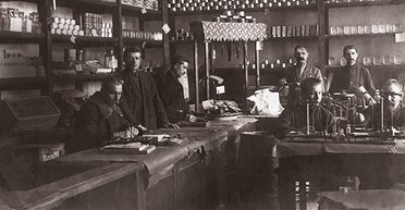 Валюта высшей меры. Советские граждане долларов не видели, а кто имел - сильно рисковал