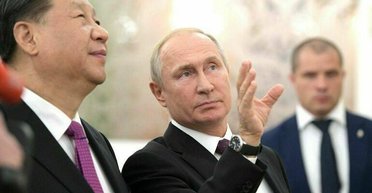 Путин поедет в Китай вместе с главами "Газпрома" и "Роснефти", — Reuters