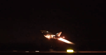 Более 60 ударов: командование США подтвердило начало операции против хуситов в Йемене (видео)