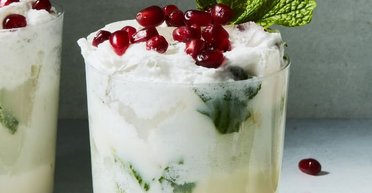 Белый рождественский мохито и Jack Frost: два экзотических коктейля на Новый год