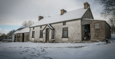 Нагадування про трагедію: у застиглому в часі котеджі можна зазирнути в минуле (фото)