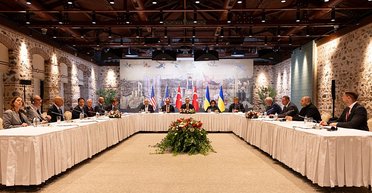 В Стамбуле начались трехсторонние переговоры Украины, США и Турции: что известно