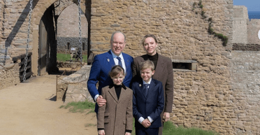 Княгиня Монако Шарлін вивела у світ підрослих дітей від Альбера ІІ (фото)