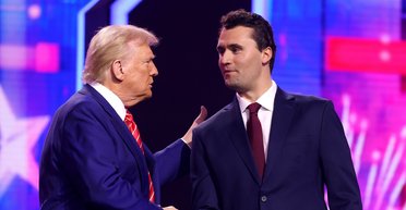 Подозреваемого в убийстве Чарли Кирка помог поймать его отец: полиция рассказала подробности