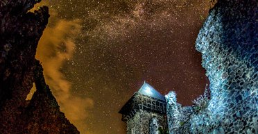 Один из самых романтичных замков Украины: где увидеть средневековую сказку среди гор