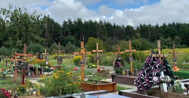 Можно ли детям ходить на кладбище — ответ священника