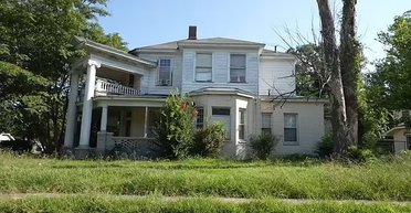 Який вигляд має місто у США, де можна купити будинок за $400 (відео)