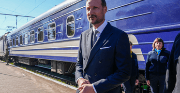 Майбутній король Норвегії Хокон прибув в Україну, деталі візиту (фото)