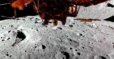 Який вигляд має зворотний бік Місяця зблизька: приватний модуль Blue Ghost показав це (відео)