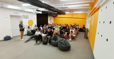 Киевлян не пускали в школьные укрытия во время ночного обстрела ВС РФ: подробности