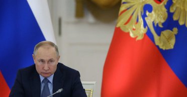 Чтобы не развалилась. Зачем Путину пожизненное правление Россией и что делать Украине