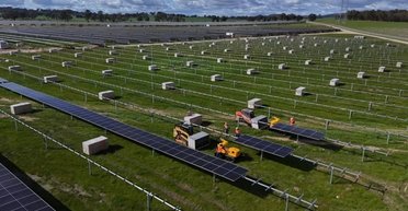 В Австралии установят 500 000 панелей за "считанные дни": это сделает энергию дешевой