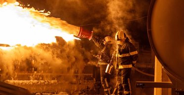 Массированный удар по Киеву: 6000 домов остались без отопления, атакована фабрика Roshen (видео)