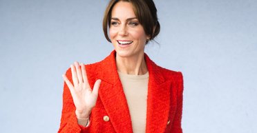 Кейт Миддлтон появилась на публике в ярком пиджаке от Zara