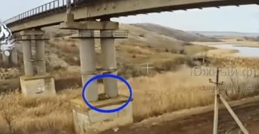 Росіяни підірвали міст, який ЗСУ замінували "на майбутнє", — експерт (відео)