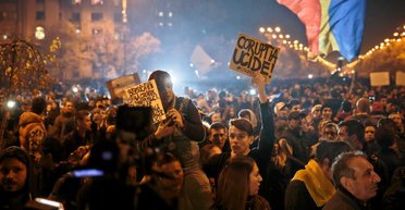 Разгневанная демократия. Против чего протестует румынский Майдан