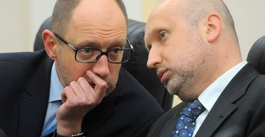 Суровые фронтовики. Как у Яценюка встретили первые результаты выборов