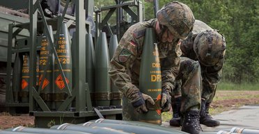 Бундестаг погодив закупівлю 155-мм артилерійських боєприпасів, зокрема й для України