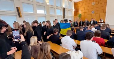 Школьники унизили Роберта Фицо после его слов об Украине (видео)