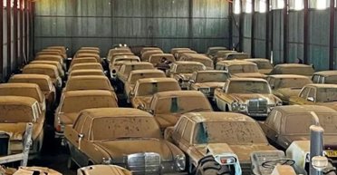 В Африке обнаружили огромную заброшенную коллекцию из 240 старинных авто (фото)