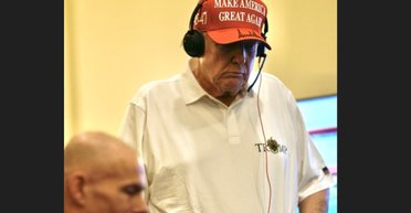 США почали військову кампанію проти хуситів: Трамп особисто спостерігав за авіаударами (відео)