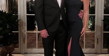 Джефф Безос с невестой поужинали в популярном ресторане (фото)