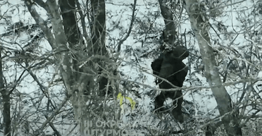 "Не вмів читати": оператор БПЛА з 3-ї ОШБр пояснив, чому брав окупанта в полон шоколадкою