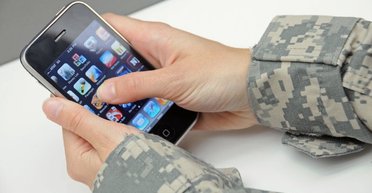 Ризик на долоні: чи може РФ отримати дані про ЗСУ завдяки китайським смартфонам