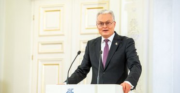 Должны прекратить рисовать "красные линии": Науседа про отправку западных войск в Украину