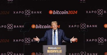 "Рекордні ліквідації": одна заява Трампа обвалила криптовалютний ринок, — Bloomberg