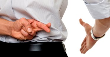 Несите ваши денежки. Три популярные в Украине схемы мошенничества