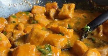 Ідеально на обід: рецепт класичного угорського гуляшу (відео)