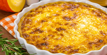 Пиріг із гарбузом і куркою під вершково-сирною заливкою: рецепт ароматної домашньої випічки