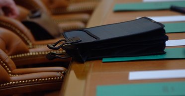 Найдите 10 отличий. Портрет трех последних правительств