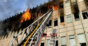 Люди цеплялись за кондиционеры: в результате удара по Харькову погибли 5 человек (фото, видео)