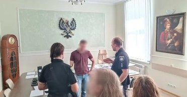 В Черниговский городской совет "ворвались люди с автоматами": и.о. городского головы заявил о давлении
