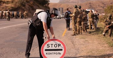 Готовятся к десанту с моря: на пляжах Крыма проходят масштабные учения (видео)