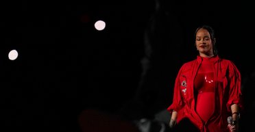 Ріанна вийшла у світ після чуток про нову вагітність (фото)