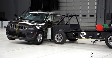 Експерти назвали найбезпечніші автомобілі 2023 року (фото)