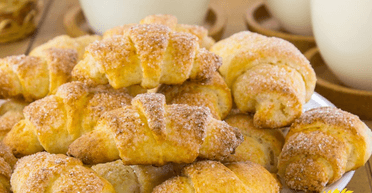 Домашні сирні рогалики: простий і смачний рецепт із доступних продуктів