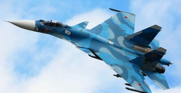 Рідкісні Су-33 авіаносця "Адмірал Кузнєцов" помічені в небі над РФ: про що це свідчить