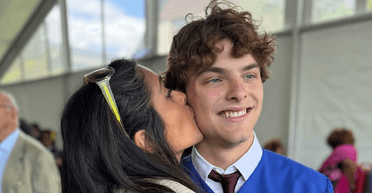 Після судових позовів: Сальма Хаєк публічно звернулася до сина чоловіка-мільярдера (фото)