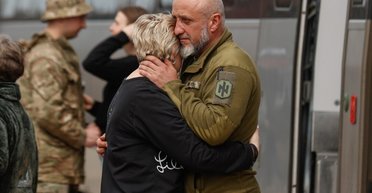 Три четверти украинцев разлучены с близкими из-за войны, — The Economist