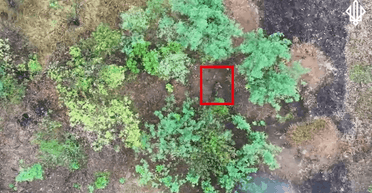 Увидели впервые: россияне начали бросать женщин на штурмы, — военные (видео)