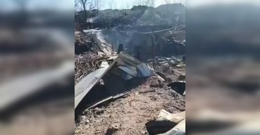 Авиация ВСУ ударила ракетой по убежищу ВС РФ на линии фронта: руины и "братская могила" (видео)
